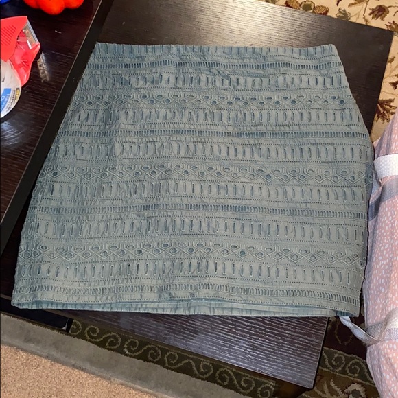 GAP Dresses & Skirts - Gap olive green eyelet skirt size 8